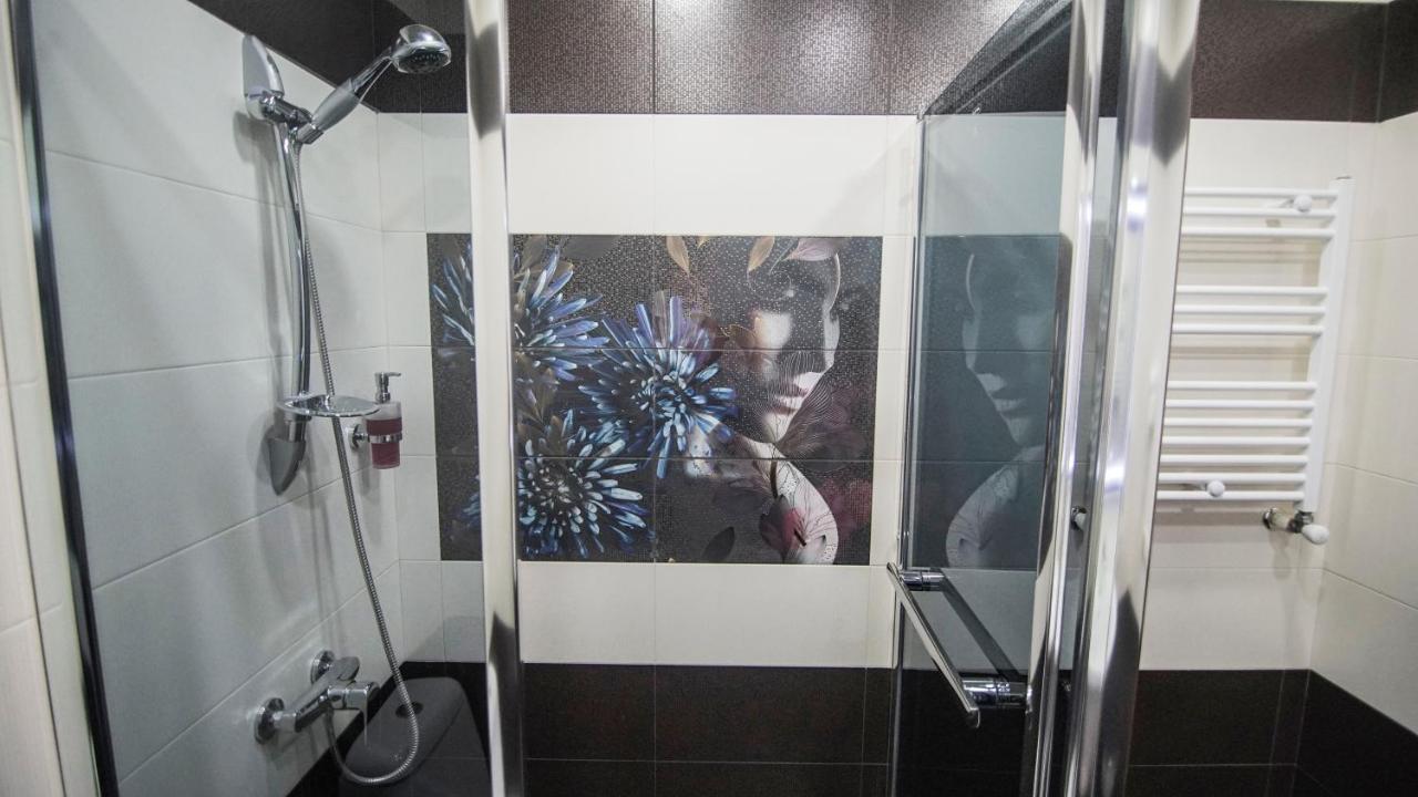 Hotel Juralius Tbilisi ภายนอก รูปภาพ
