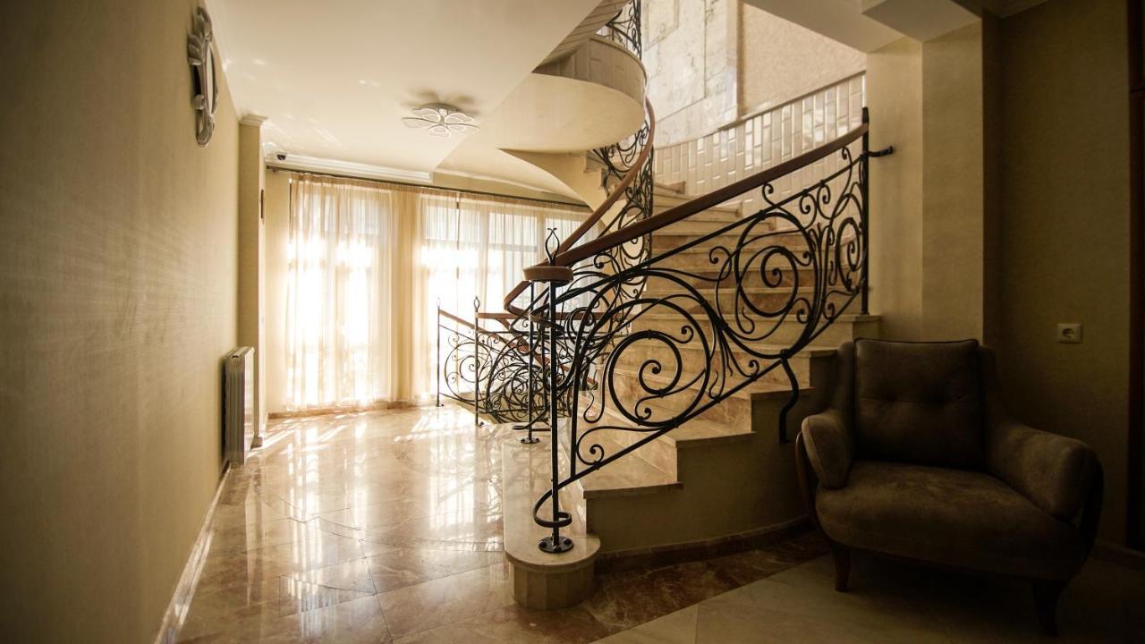 Hotel Juralius Tbilisi ภายนอก รูปภาพ